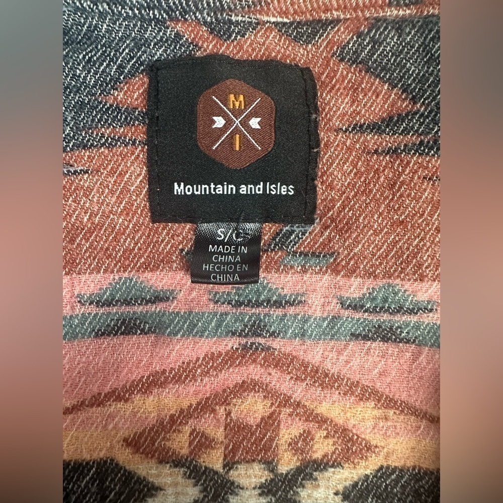 Tribal Pattern Button Down Shirt - Picture 2 of 3